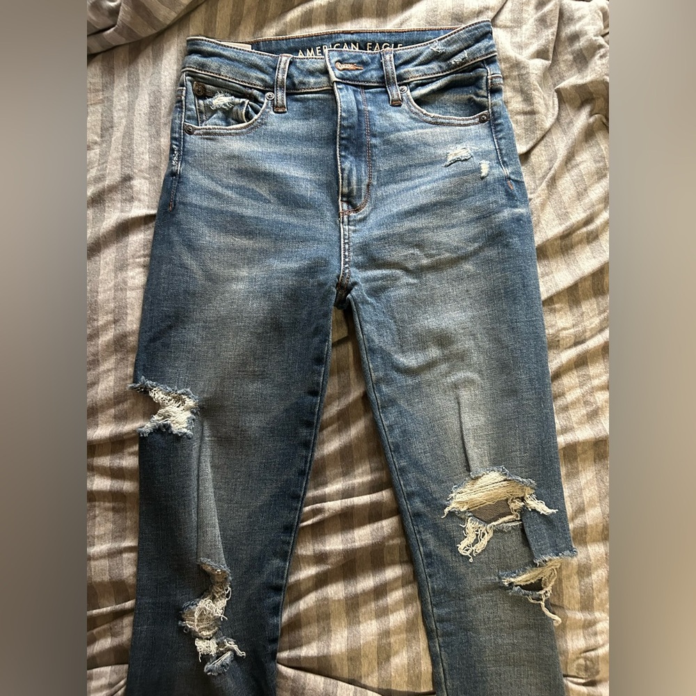 American Eagle Outfitters Distressed High Rise Jegging
